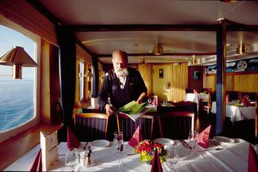 Hurtigruten MS Nordstjernen - Restaurant, Credit. Hurtigruten Svalbard.JPG